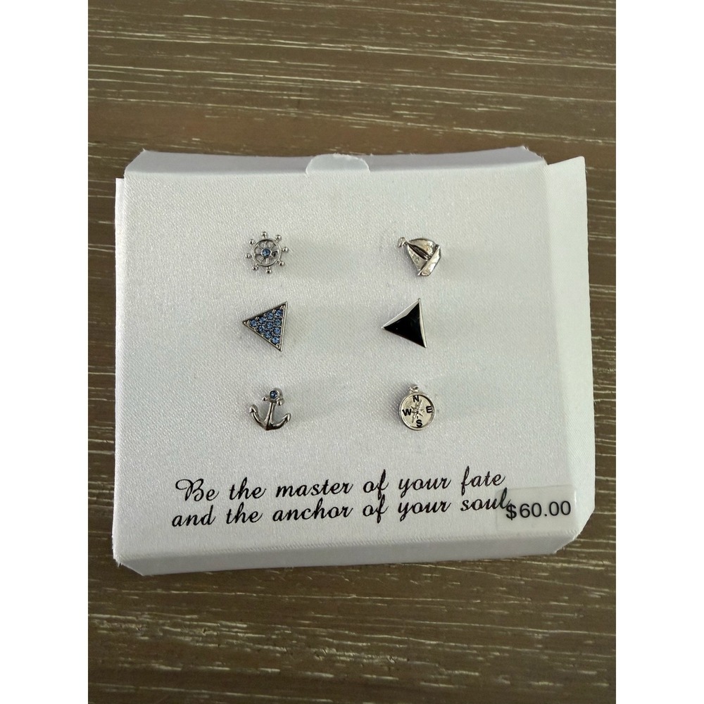 NEW Charming Inspirations Swarovski Crystal Stud Earrings Fine Silver Plated